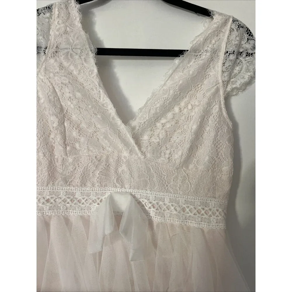 Women's M Deep V Neck Cocktail Dress Floral Lace  Asymmetrical Trim Tiered Dress